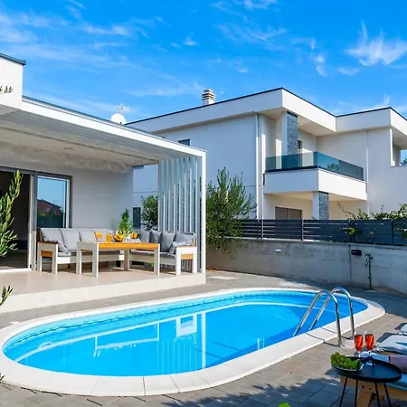 Jadrija Dom wakacyjny *