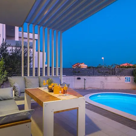 Dom wakacyjny Jadrija *